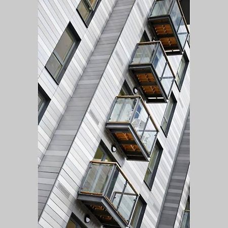 Modern Apartment At Slough Station, London In 18 Mins! Kültér fotó